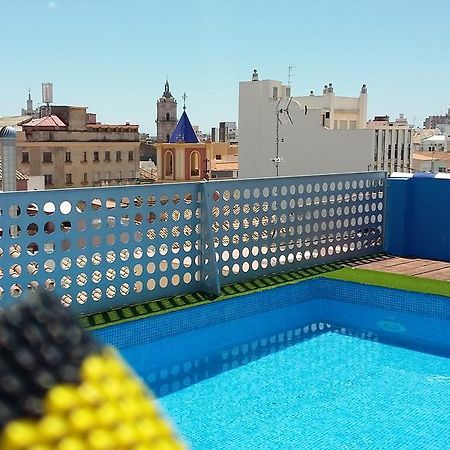 Homely Malaga Carreteria Con Piscina Exterior photo